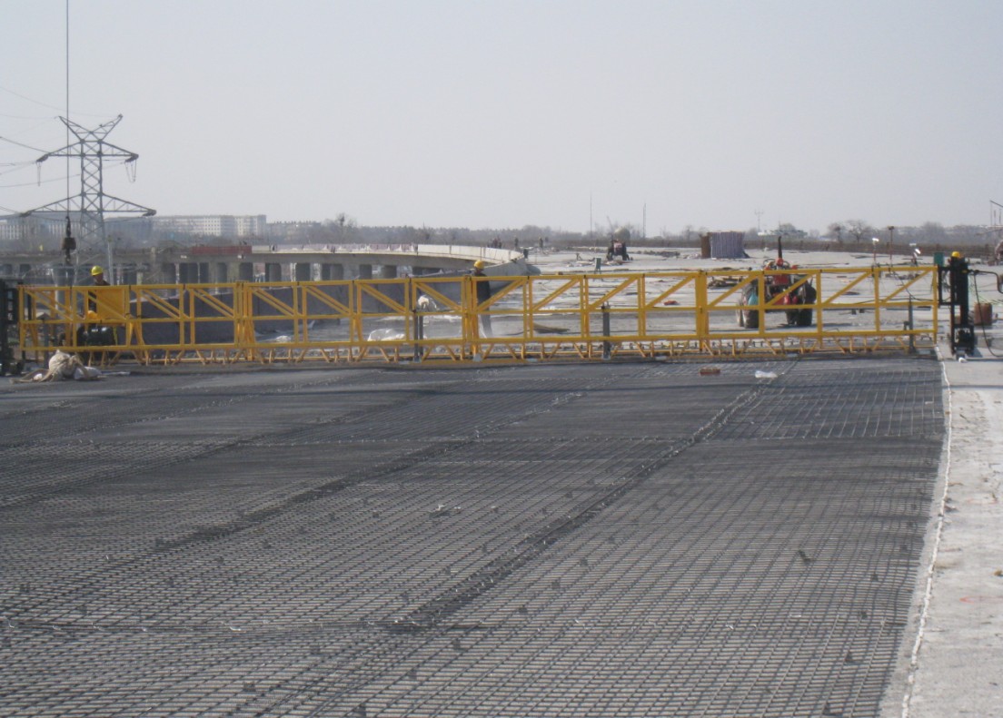 懸掛高頻整平機(jī)被中鐵二十幾個(gè)局集團(tuán)，中國(guó)路橋集團(tuán)選購(gòu)。