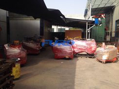 福瑞得機械3臺座駕，2臺手扶壓路機，1臺5米二次結構澆注機包裝完畢及時發(fā)貨