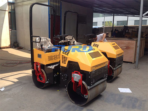 如果座駕壓路機(jī)發(fā)動(dòng)機(jī)過(guò)熱應(yīng)該怎么做？